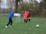 Training S.K.N.W.K. JO13-1 van zaterdag 20-11-2021 (16/35)